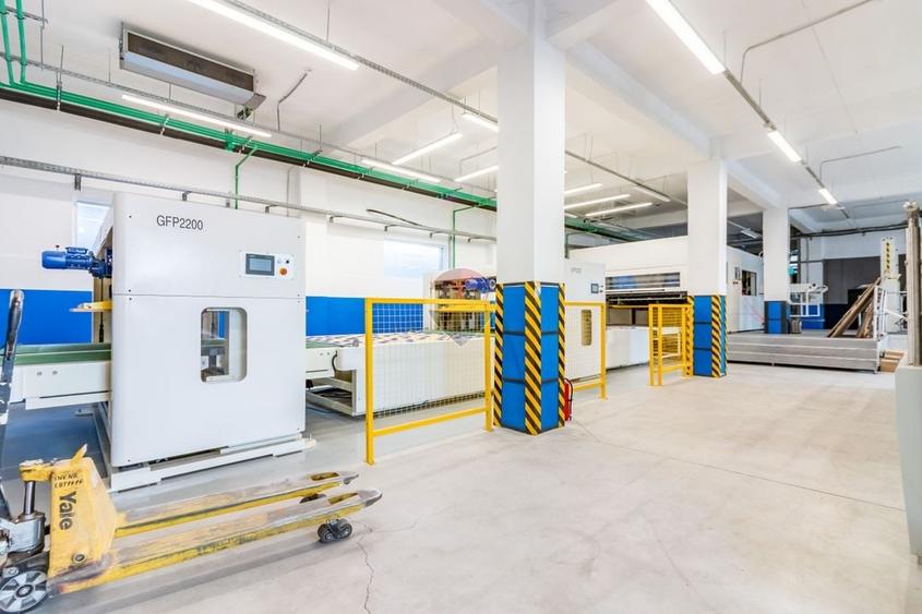 Spațiu industrial, de 1,550 mp, în Glina