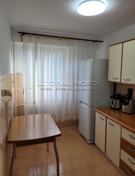 Apartament cu 3 camere decomandat în Casa de Cultură