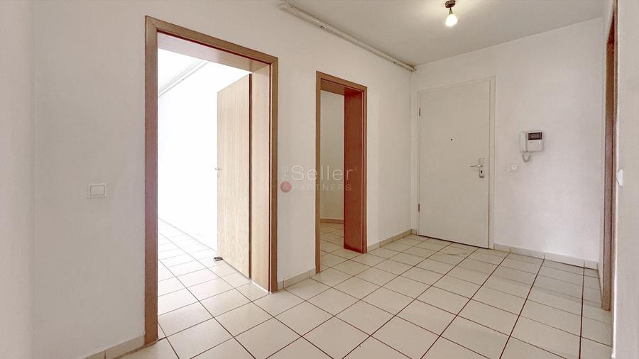 Apartament cu 3 camere decomandat în Avantgarden