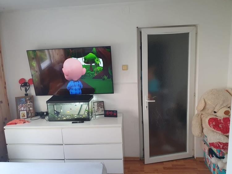 Apartament cu 3 camere semidecomandat în Dărmănești
