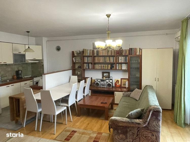 Apartament cu 3 camere decomandat în Bucium