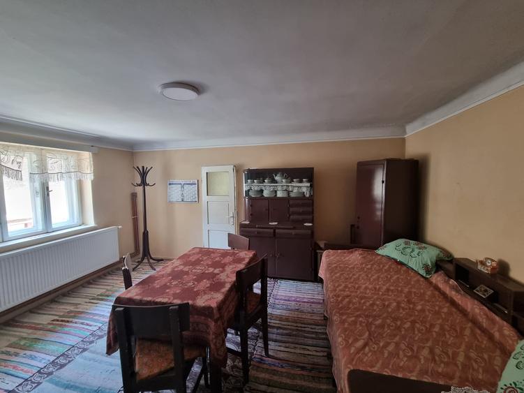 Casă individuală cu 3 camere cu Canalizare în Tărlungeni