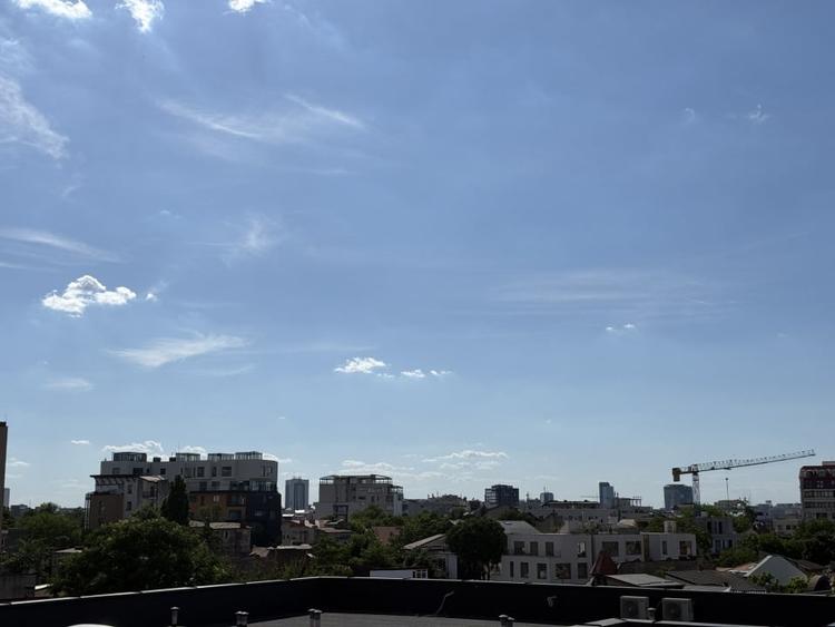Apartament cu 4 camere decomandat în Ultracentral
