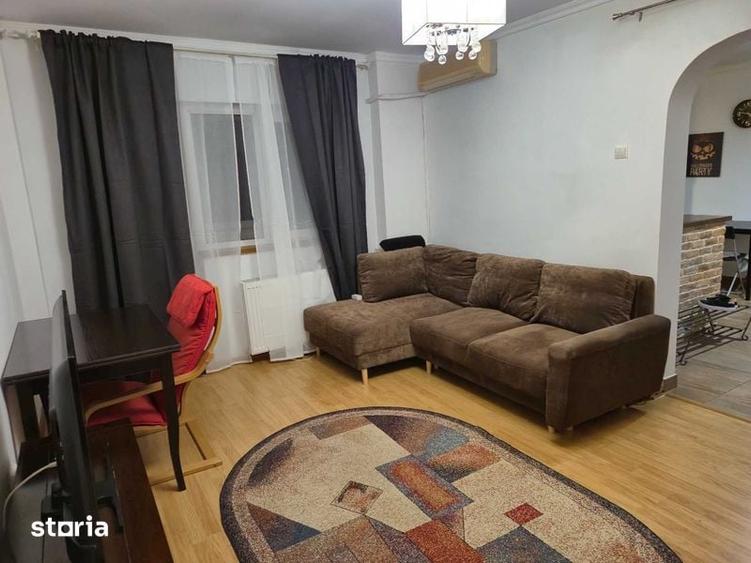 Apartament cu 3 camere în Tei