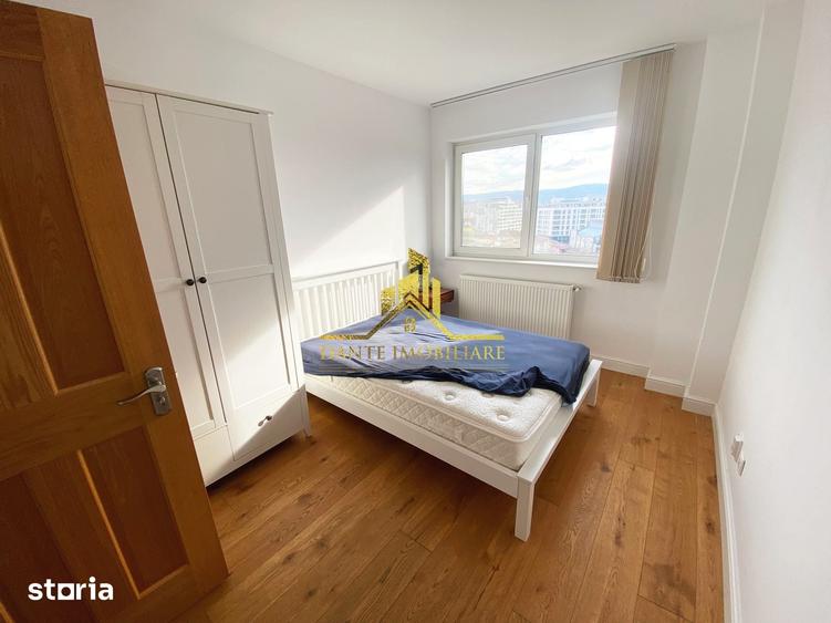 Apartament cu 3 camere semidecomandat, mobilat în Bulgaria
