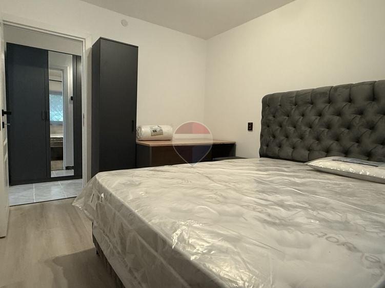 Apartament cu 3 camere decomandat, mobilat în Apusului