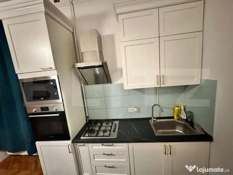 Apartament cu 3 camere decomandat în Central