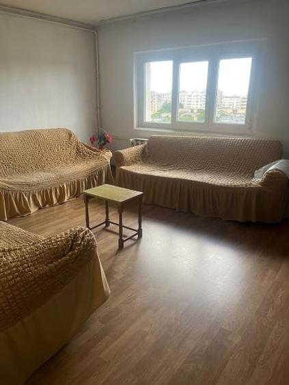 Apartament cu 4 camere decomandat, mobilat în Vitan Mall