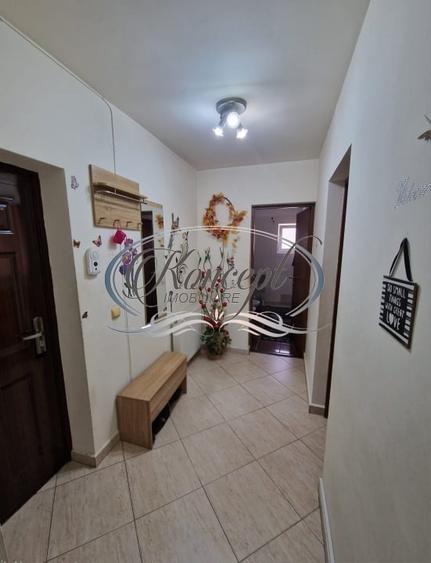 Apartament cu 2 camere semidecomandat, mobilat în Apahida