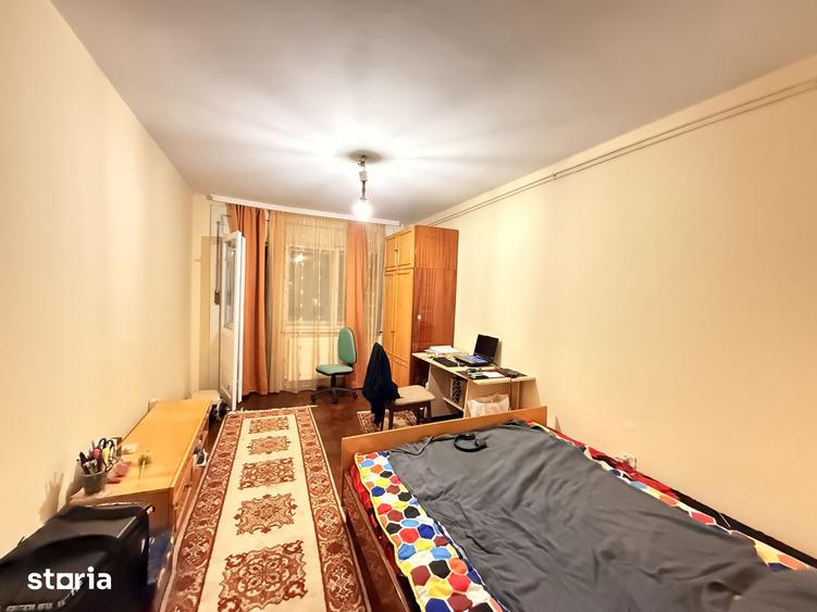Apartament cu 3 camere semidecomandat în Olimpia-Stadion