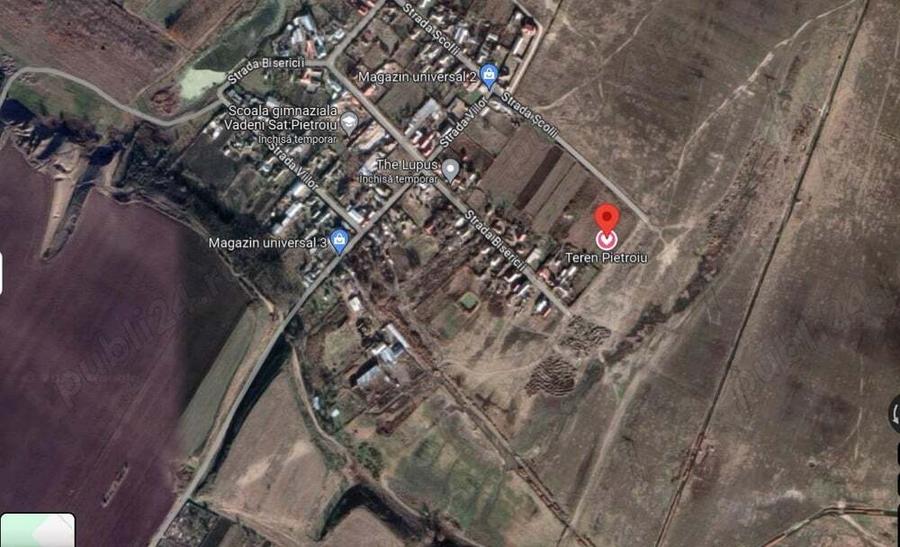 Teren de 5000 mp, în Pietroiu