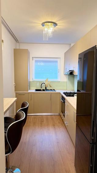 Apartament cu 3 camere decomandat, mobilat în Floreasca