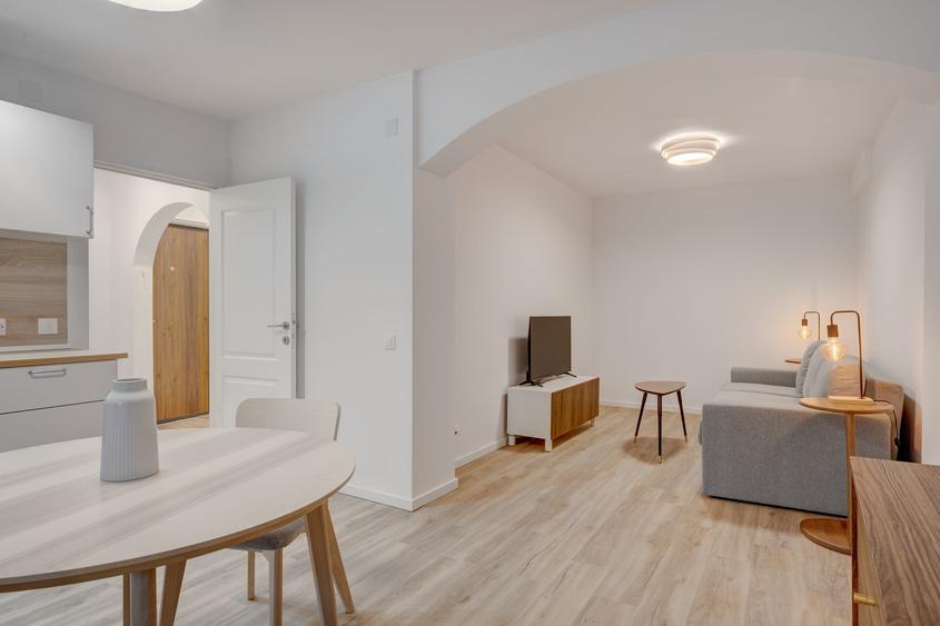 Apartament cu 2 camere decomandat în Sala Palatului