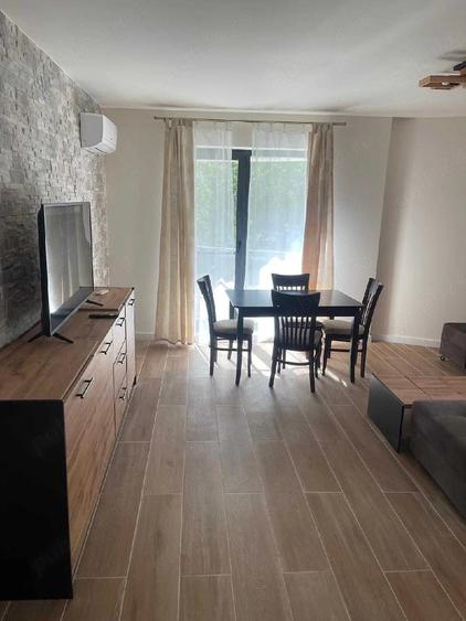 Apartament cu 2 camere decomandat în Universitate