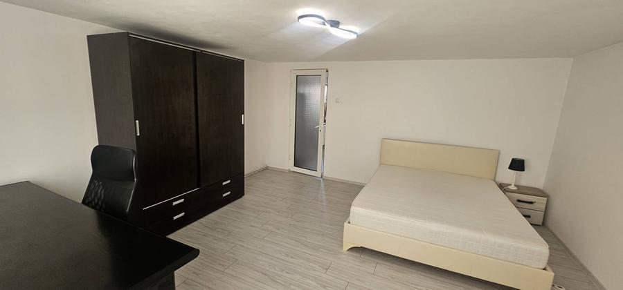 Apartament cu 3 camere în Mărăști