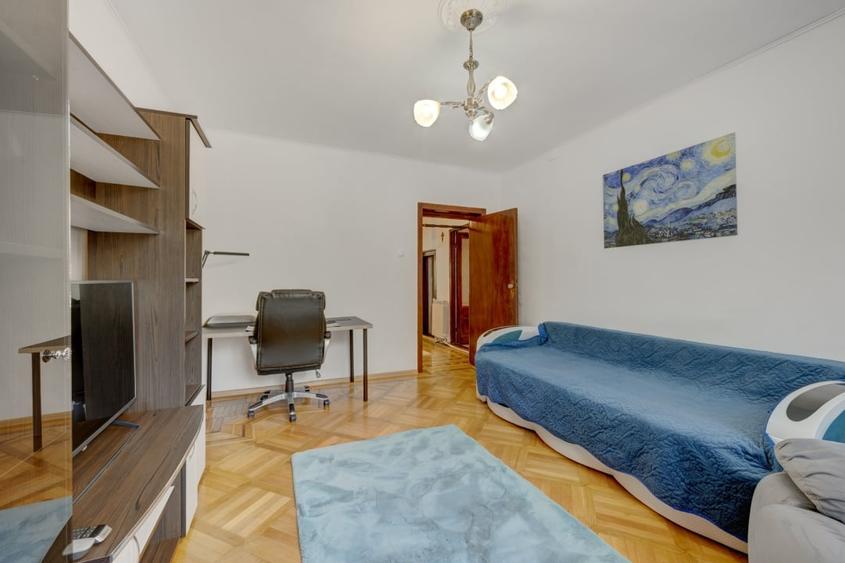 Apartament cu 3 camere decomandat, mobilat în Unirii
