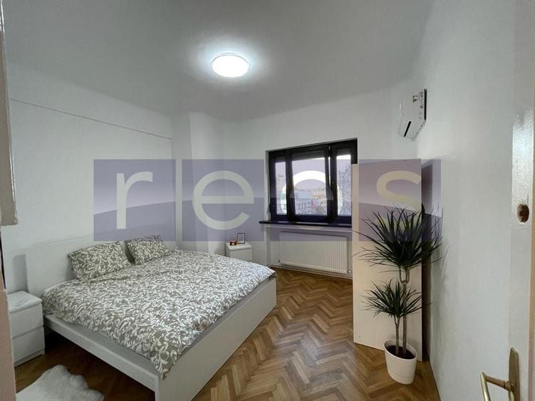 Apartament cu 4 camere decomandat în Armeneasca