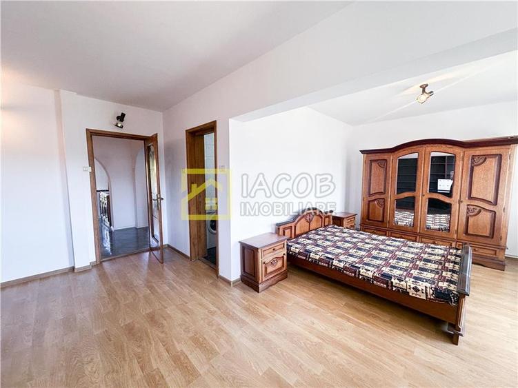 Apartament cu 3 camere decomandat în Bistrița Lac