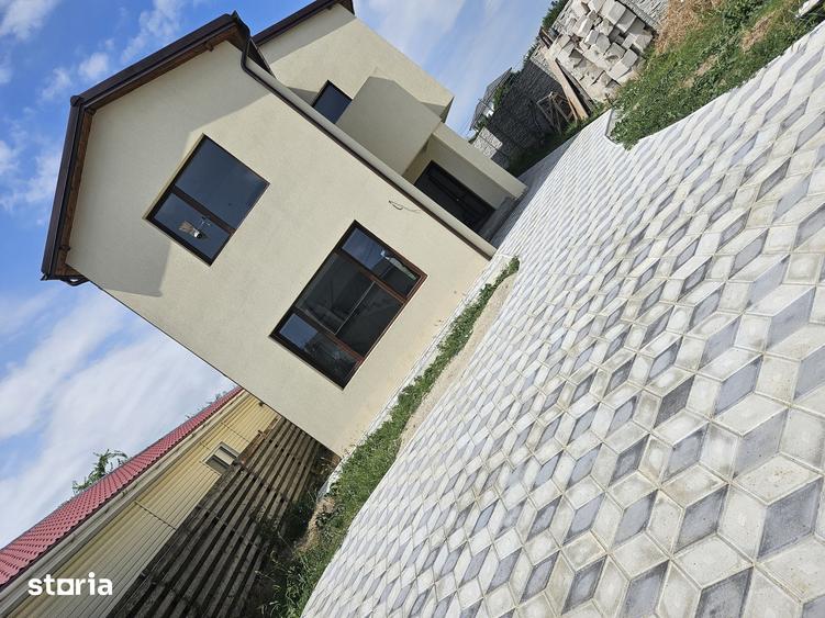 Casă cu 5 camere cu Teren 520 Mp în Dragomirești-Vale