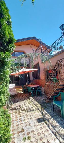 Casă cu 5 camere cu Teren 205 Mp în Central