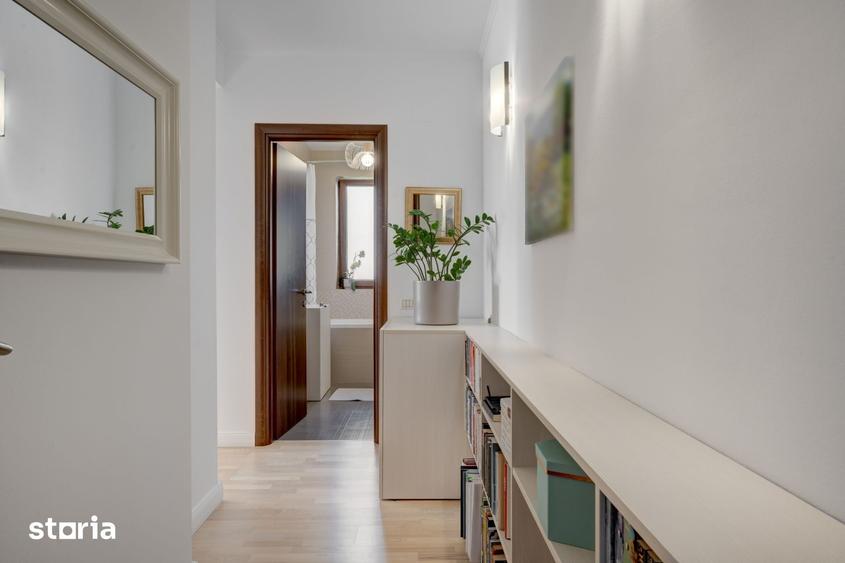 Apartament cu 4 camere în Sisești