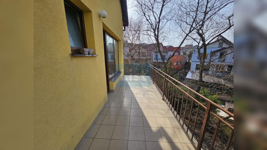 Andrei Muresanu | 3 camere | 73mp suprafata utila + 18mp terasă - 6