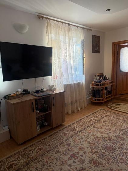 Casă cu 3 camere în Hârșova