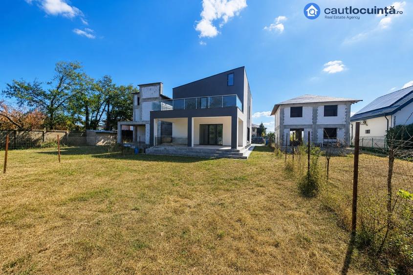 Casă cu 5 camere cu Teren 500 Mp în Chitila