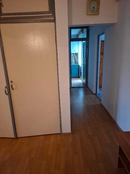 Apartament cu 3 camere semidecomandat, mobilat în Tătărași