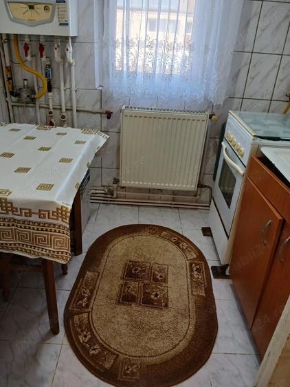 Apartament cu 2 camere semidecomandat în 1 Mai