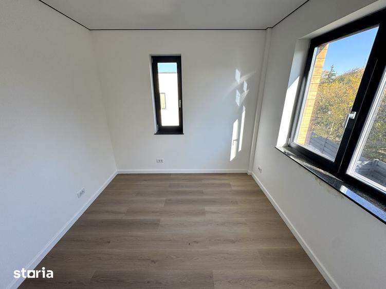 Casă cu 4 camere cu Teren 470 Mp în Bucium