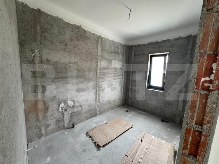 Casă individuală cu 3 camere cu Canalizare în Reghin