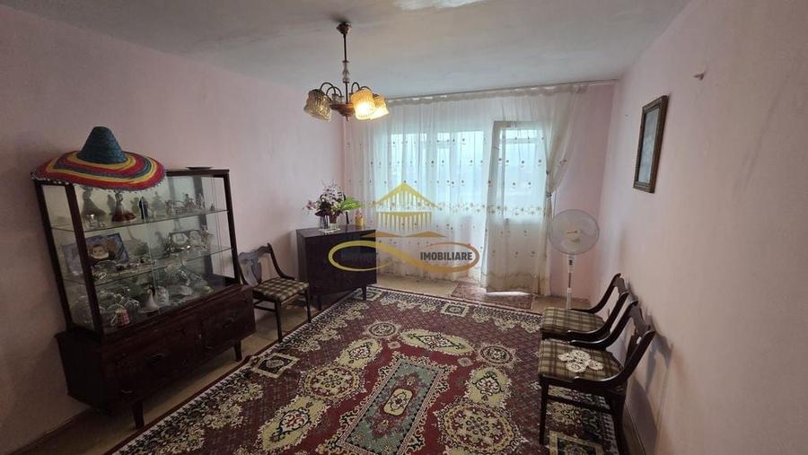 Apartament cu 3 camere decomandat în Alecu Russo