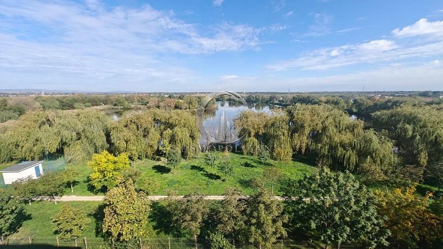 Apartament cu 3 camere în Broșteni