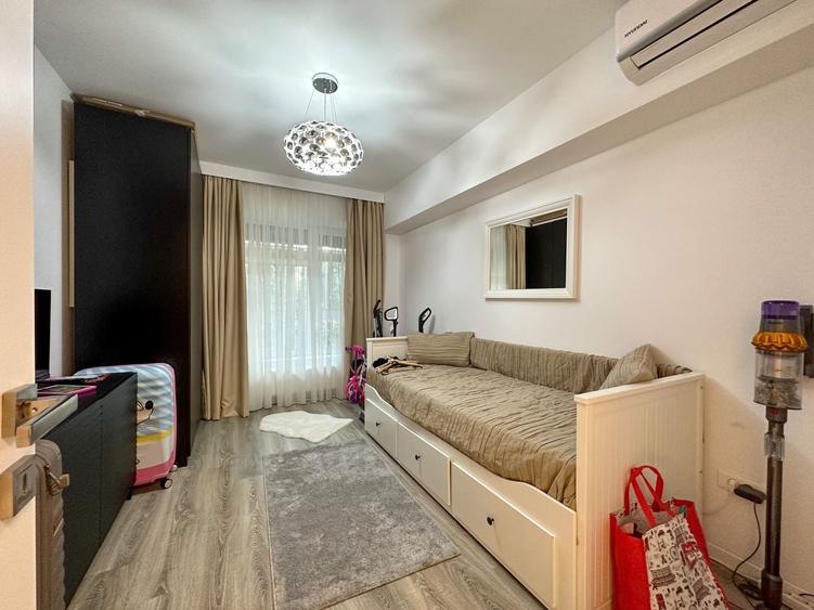Apartament cu 6 camere decomandat, mobilat în Barbu Văcărescu