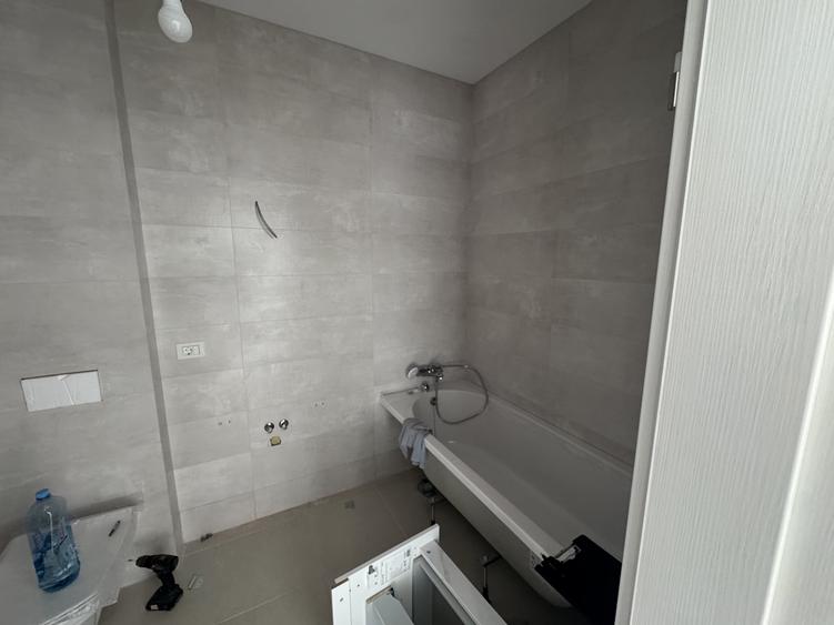 Apartament cu 2 camere decomandat în Lipovei