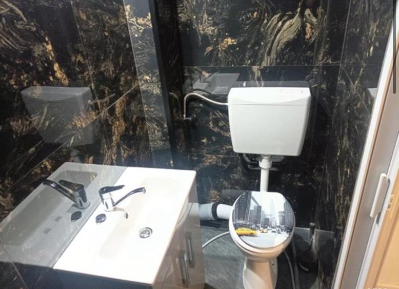 Apartament cu 2 camere nedecomandat în Complex Studențesc