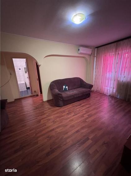 Apartament cu 2 camere semidecomandat în Apărătorii Patriei