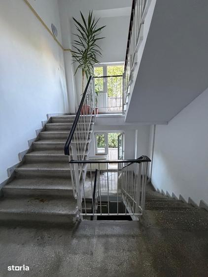 Apartament cu 3 camere decomandat în Aviației