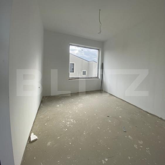 Duplex cu 4 camere cu Teren 365 Mp în Dezmir