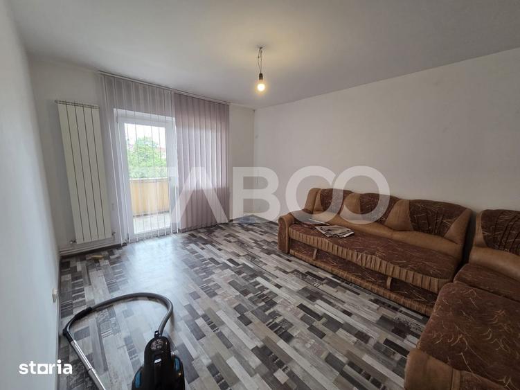 Apartament cu 2 camere decomandat, mobilat în Central