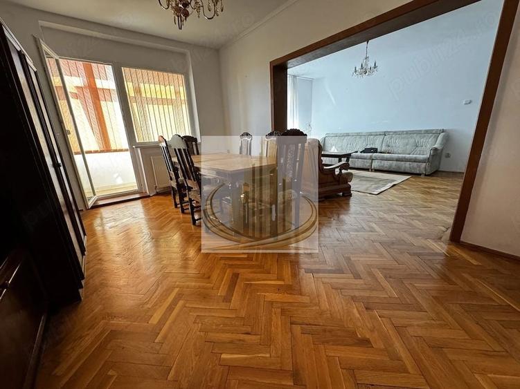 Apartament cu 4 camere decomandat în Kiriac