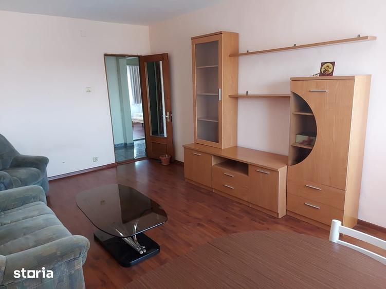 Apartament cu 3 camere în Micro 11