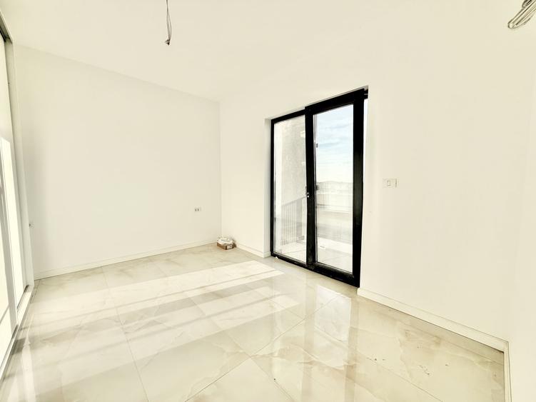Apartament cu 3 camere decomandat în Moșnița Nouă