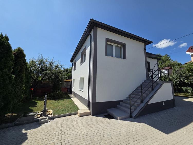 Casă cu 4 camere cu Teren 680 Mp în Central
