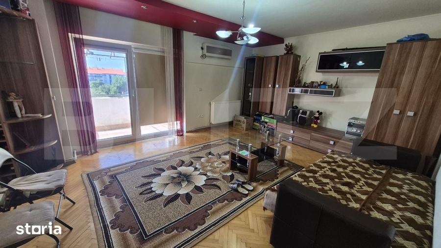 Apartament cu 3 camere în Dămăroaia