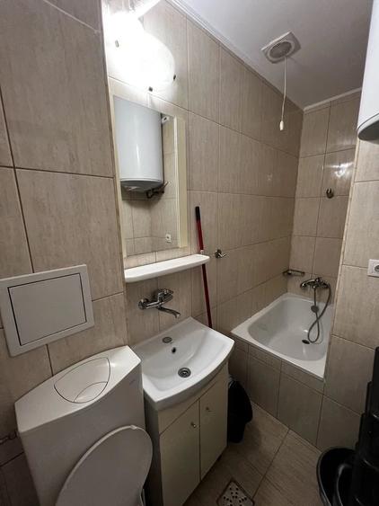 Garsonieră decomandată în Complex Studențesc