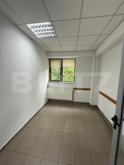 Spațiu comercial, de 685 mp, în Central