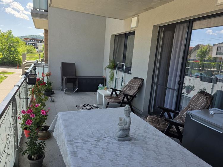 Apartament cu 2 camere semidecomandat în Bună Ziua