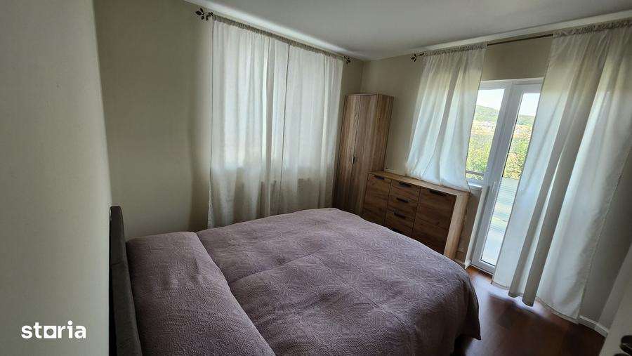 Casă cu 4 camere decomandat cu Teren 379 Mp în Unirii